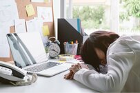 「頑張りすぎてダウン…」副業の失敗エピソードと収入アップのコツ