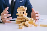 株主が強欲だと企業が倒産しやすくなり、皆が不幸になるのはなぜか