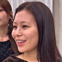 「小顔に見せたい…」ずっと髪を伸ばしていた女性が約30センチのバッサリカット！期待以上の大人っぽいヘアスタイルに思わず拍手
