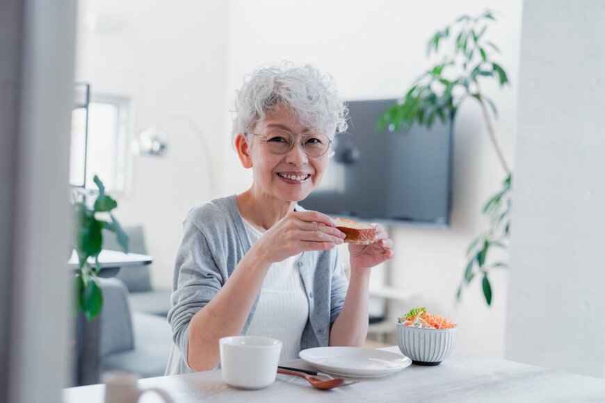 【3000万円以上の貯蓄】達成している70歳代の割合は？「平均貯蓄額」と「中央値」をグラフで確認