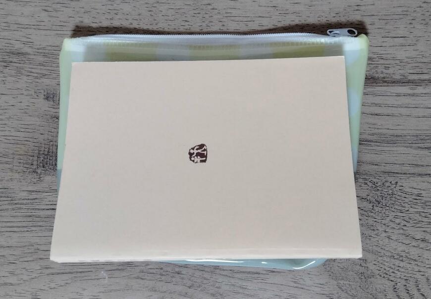 筆者撮影（セリア、mofusandマチつきポーチ）