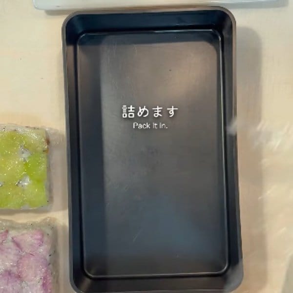 「仕出し弁当みたい」旦那も大絶賛の【カラフルおにぎり弁当】思わずうっとりする美しさでセンス抜群！