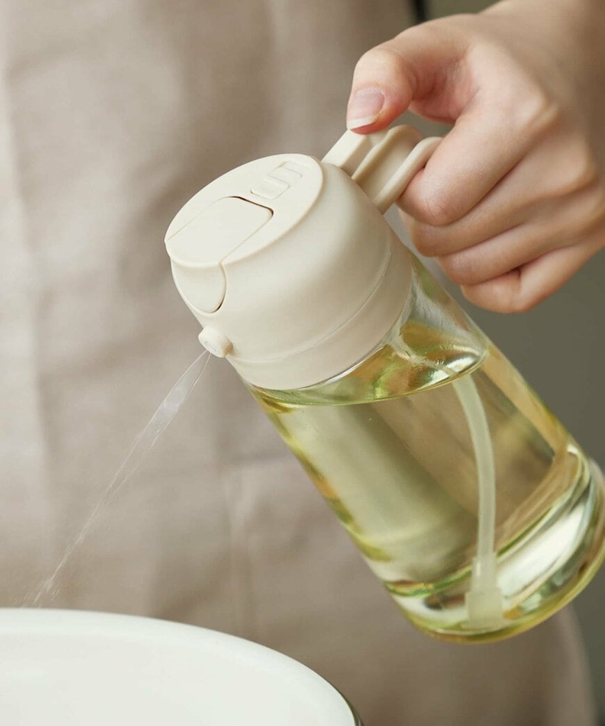 3COINS公式 《2WAY》オイルスプレーボトル:460ml/KITINTOアイボリー