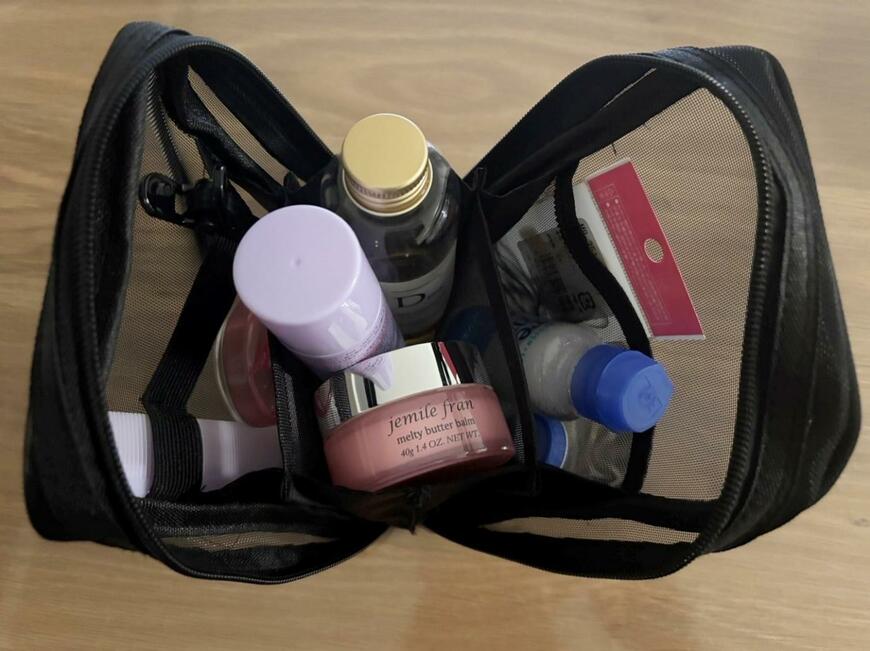 キャンドゥ「メッシュ縦型ポーチ」