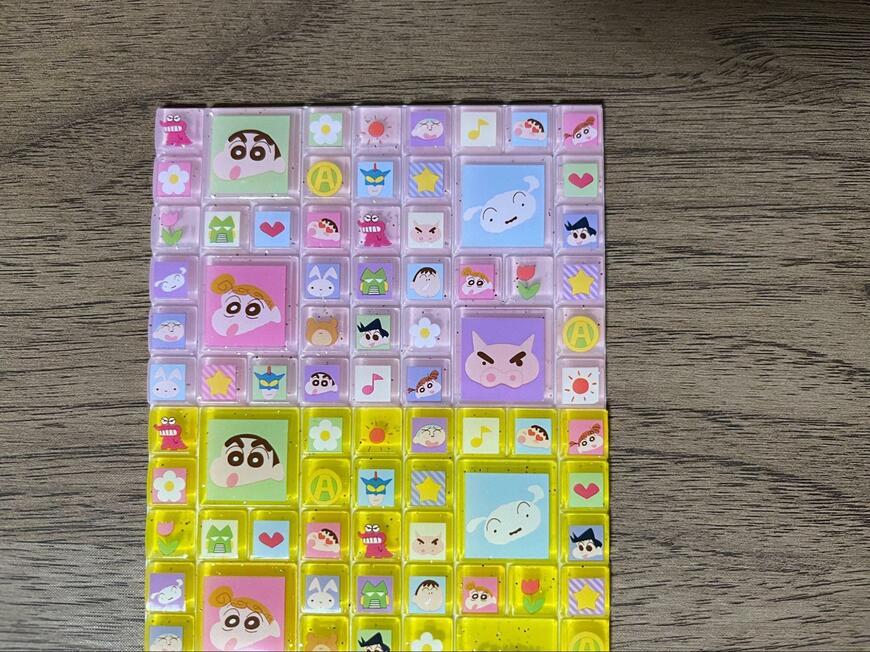 セリア、タイルシール84片 クレヨンしんちゃん