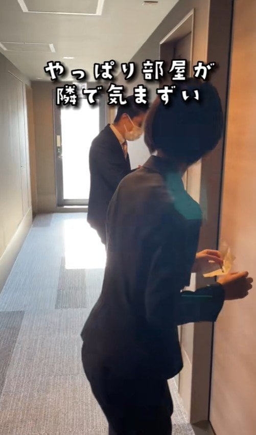 やっぱり部屋が隣で気まずい
