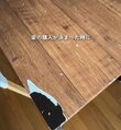 捨てる予定だった〈ボロボロのダイニングテーブル〉をシングルマザーが…化粧フィルム貼るだけDIY→「ナチュラルテイストの高見えテーブル」に大変身！