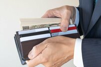 【富裕層】資産1億円超のお金持ちは日本にどれくらいいる？《新富裕層調査》年収いくらから「気にせずお金を使うようになった？」