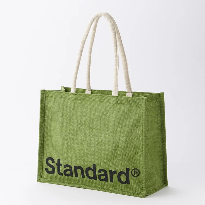 自然を感じさせるグリーンは、持つだけで爽やかさを演出してくれます