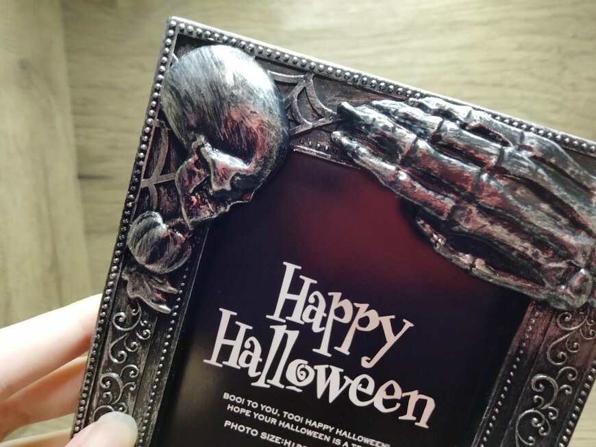 筆者撮影（セリア、ハロウィン フォトフレーム L判）