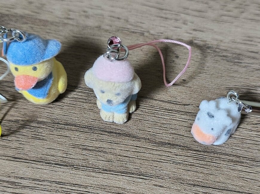 筆者撮影（セリア、ストラップ フロッキー アニマル）