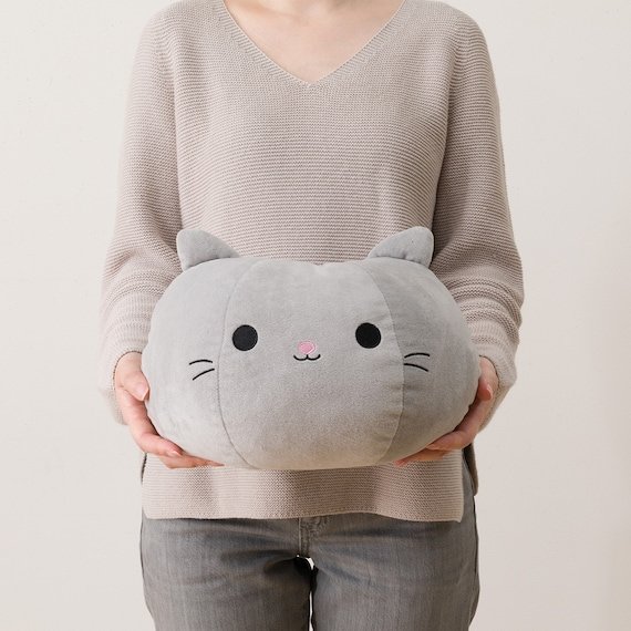 出所：ニトリ公式通販ニトリネット　ねこ型 消臭クッション（NE2501）