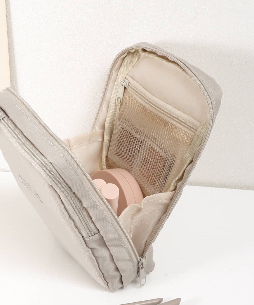 3COINS公式　自立する縦型ポーチ／and us