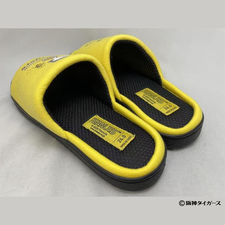 出所:しまむら公式 サンダル(PEANUTS×阪神タイガース)