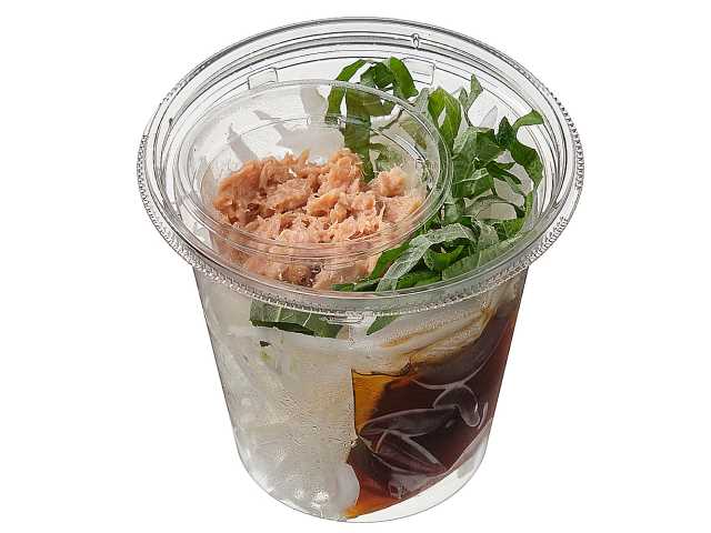 セブン-イレブンの新商品：大葉入り白子町新玉ねぎとツナのサラダ