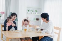 【総務省統計】年収800万円台の家庭はどんなお金の使い方をしている？最新消費支出データを解説