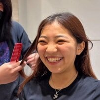 「丸顔」に悩む女性…プロの“バッサリカット”で印象チェンジ！「前髪ありボブパーマ」が本当に可愛い