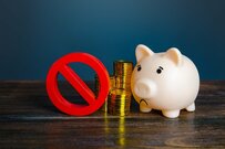 「死亡届」を出すと銀行口座は《即凍結》されるのか？万が一のときに備えて遺族が知っておきたい「預貯金の払い戻し制度」とは？