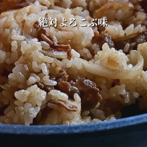妻が作る【夫弁当】焼肉のタレだけで味付けした「焼肉チャーハン弁当」　たったの5分で完成するワザに注目