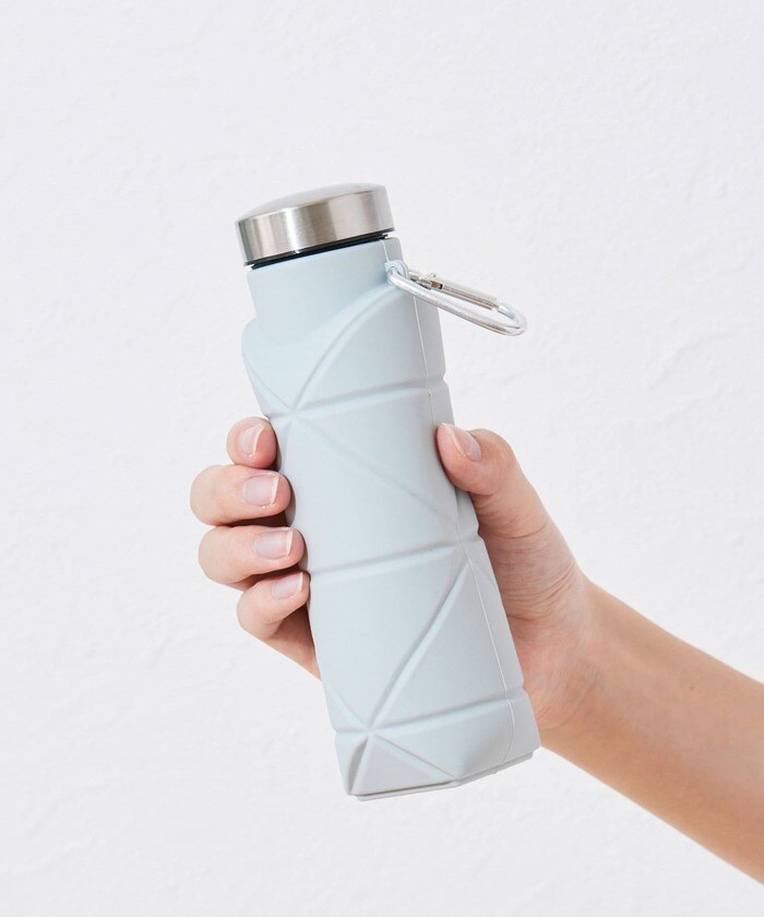 バッグやリュックなどにぶら下げられる