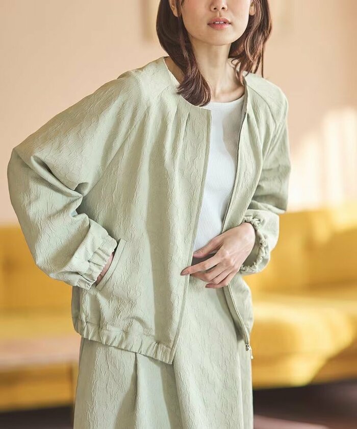 ノーカラーブルゾン