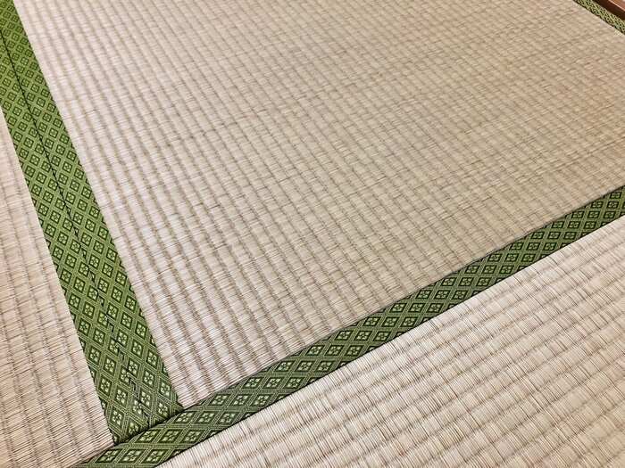 シートで拭いたあとは、軽く乾拭きをします