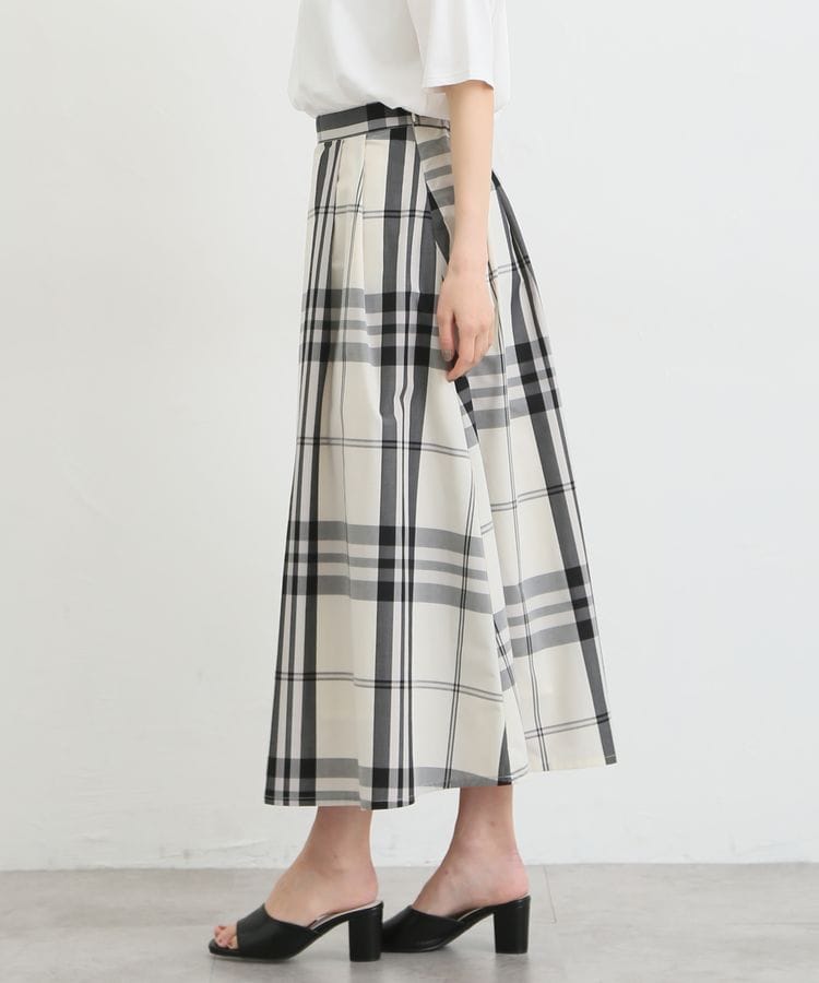 出所：ハニーズ公式通販 総柄ロングスカート