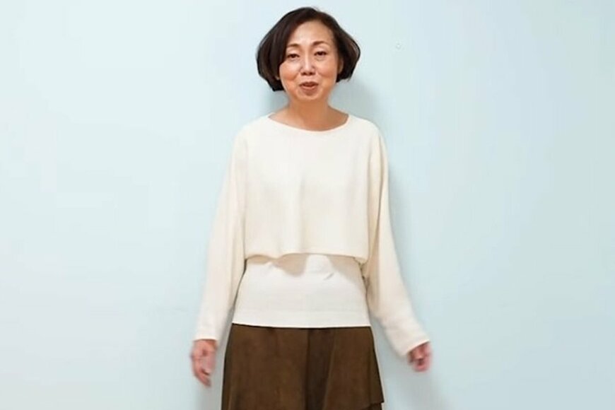 【脱おば見えファッション】みんな持ってるシンプル服でも超簡単テクでおしゃれに！「ちょっとの工夫でこんなに変わるんだ」と驚きの声も