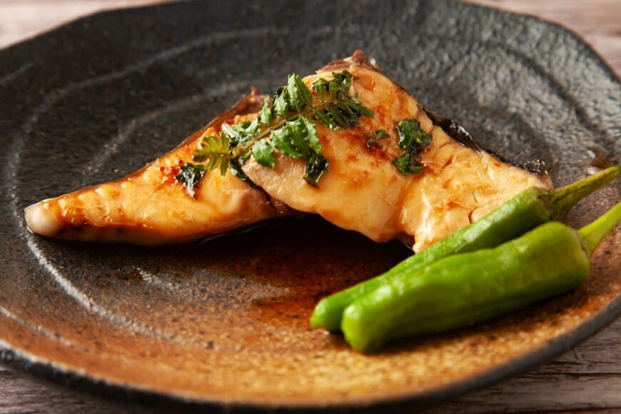 【70歳代の貯蓄】ふたり以上世帯の《平均・中央値》それぞれいくら？厚生年金・国民年金の平均・個人差にも着目