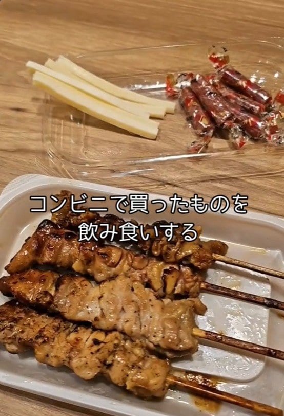 飲食店で食事した後も、客室で飲み食い