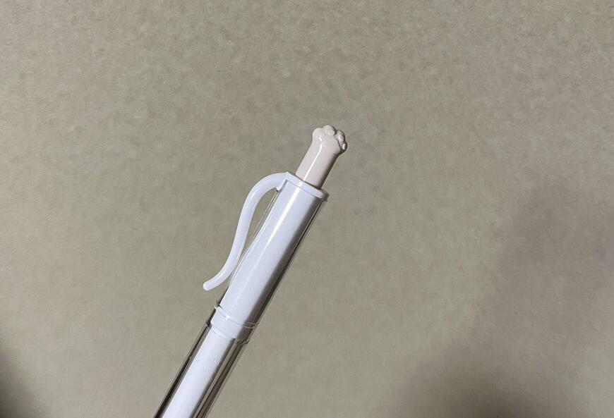 セリア、ネコの手ゲルインクボールペン商品画像