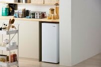 これは画期的！キッチンの隙間にスルッと入るアイリスオーヤマ〈スリム冷凍庫〉でまとめ買いも安心！