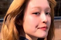 【骨格ウェーブ】金髪ロングヘア女性が骨格に合ったカットでイメチェン！「素敵」と大反響