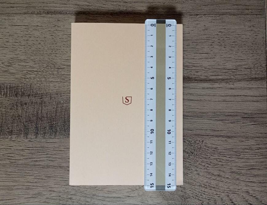 筆者撮影（キャンドゥ、左右対応定規 リーディングトラッカー付）