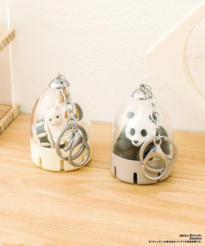 出所：パルグループ公式ファッション通販サイト 3COINS カプセル型キーホルダー／カプセルトイコレクション