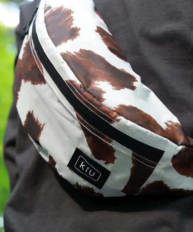 KiU - 別注 WATERPROOF BODYBAG ¥4,320（税込）
