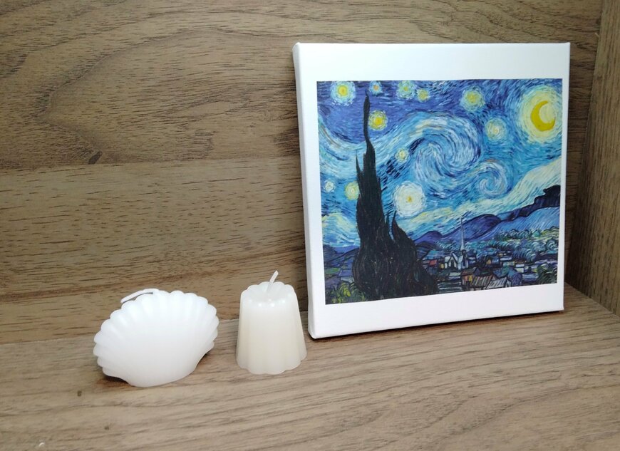 筆者撮影（ダイソー、インテリアアートパネル）