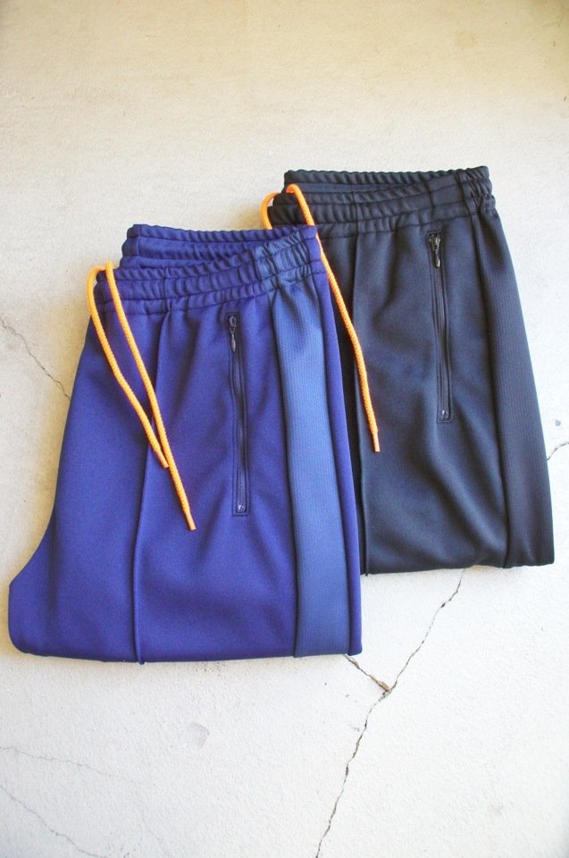 SUNNY - SPORTS RELAX TRACK PANTS ¥9,936（税込）