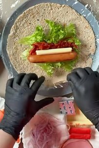 【彩り豊かでオシャレ】乾麺からつくる、具材たっぷりガレット弁当が話題！「発想が天才すぎる」の声