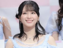 佐々木舞香、飲食店での“ピン写真”に絶賛相次ぐ「彼女感すごすぎる」「本物の顔面国宝」