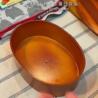 「発想天才すぎ」くまモンが可愛い！クリスマス感溢れるおかずが詰まった【旦那弁当】が話題