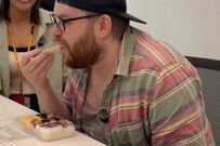 初めての日本のお弁当に外国人スタッフが挑戦！日本のお弁当を食べたときのリアルな反応とは？