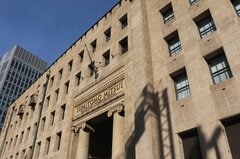 三井住友銀行の大阪本店の壁にあった「謎の顔」とは…「印象的な表情とその役割」に注目が集まる