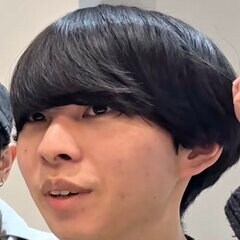 パーマがかかりにくい男性の髪に立体感が誕生。お任せオーダーで仕上げたフェザーパーマによるビフォーアフター