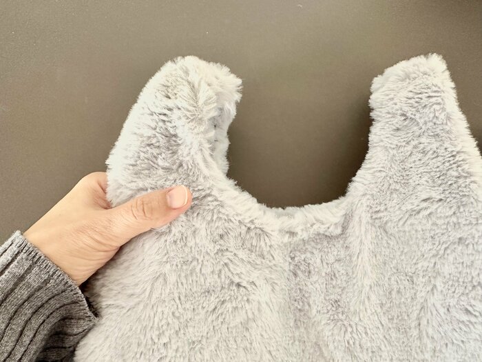 グレー・黒・ブラウンの3色展開