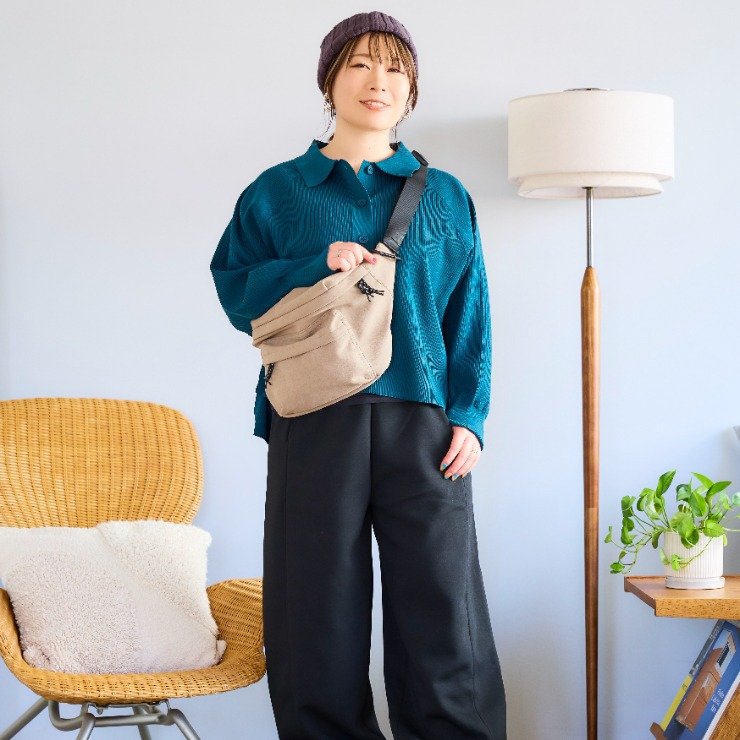 出所：しまむら公式　レディース　ボディバッグ（おかだゆり）