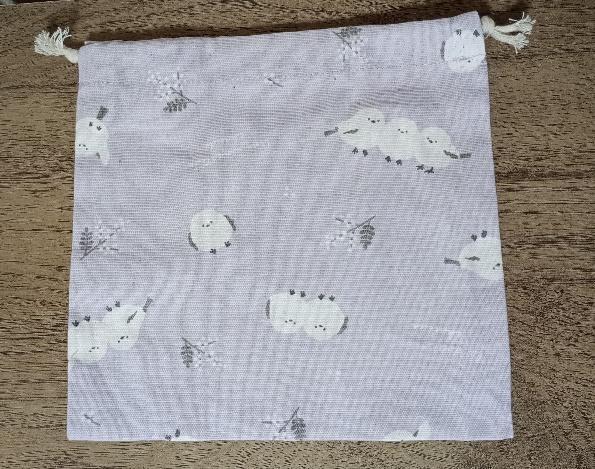 筆者撮影（セリア、コットン巾着袋 シマエナガ）