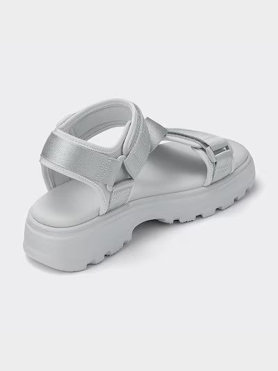 画像出所：GU公式オンラインストア