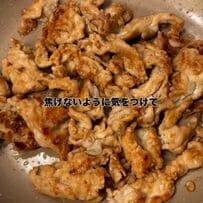 【夫弁当】ボリューム満点！白ご飯に合う茶色おかず「豚こまの味噌焼き」をギュッと詰めたお弁当が豪華