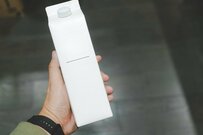 一人で飲み干した「紙パック」で工作をした夫　妻の反応に注目集まる